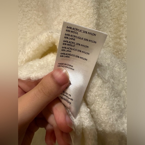 NWOT ANTHROPOLOGIE PILCRO TEDDY V-NECK TUNIC SWEATER. Size XXS. - Picture 15 of 15